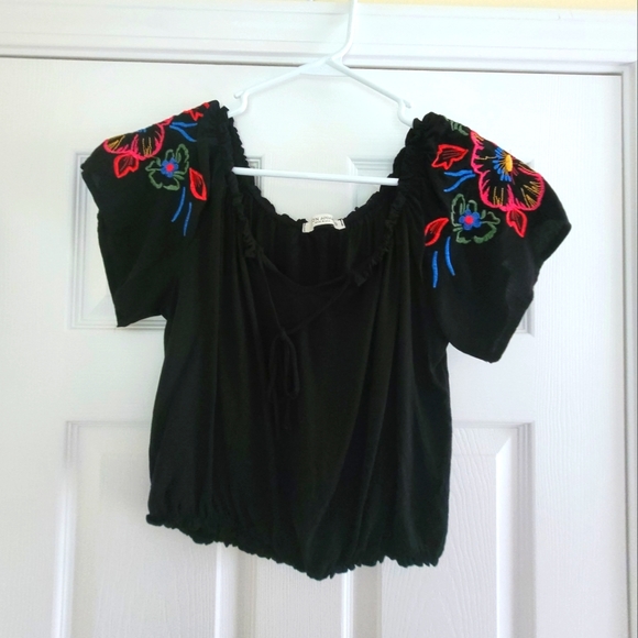 Black Crop Top - Picture 1 of 2